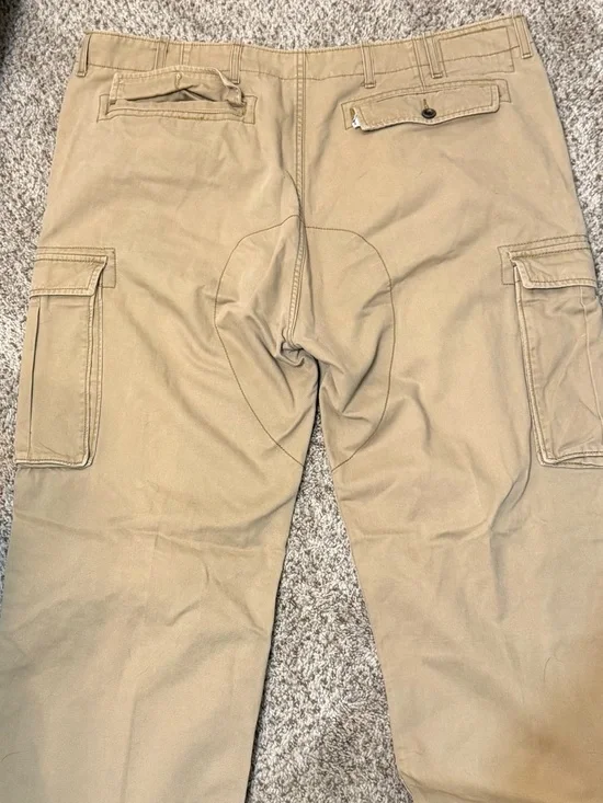 Levi's Khaki Cargo Pants 40 x 32 Multi-Pocket Design Levi's Cargo Pants - Picture 2 of 7